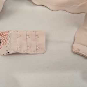 Victoria's Secret Intimates & Sleepwear - Victoria's secret bra 38d Victoria's Secret Intimates & Sleepwear - Victoria's secret bra 38d